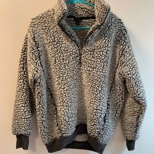 Express Women’s Sherpa Pullover Size M